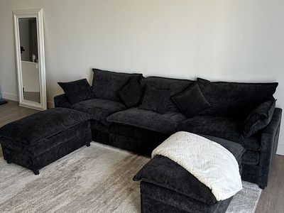 3 seat couch with 2 ottomans