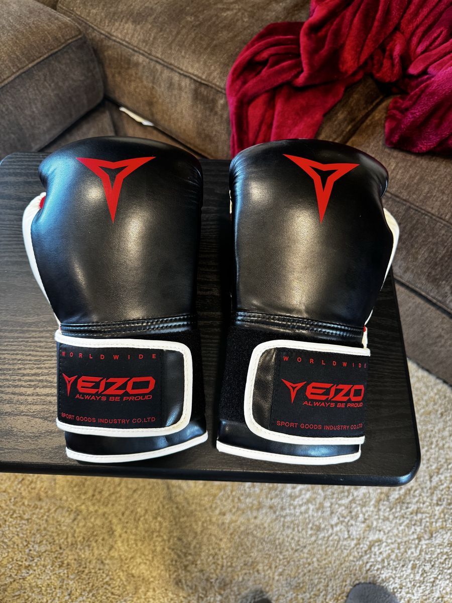 YEIZO Worldwide 14oz Boxing Gloves
