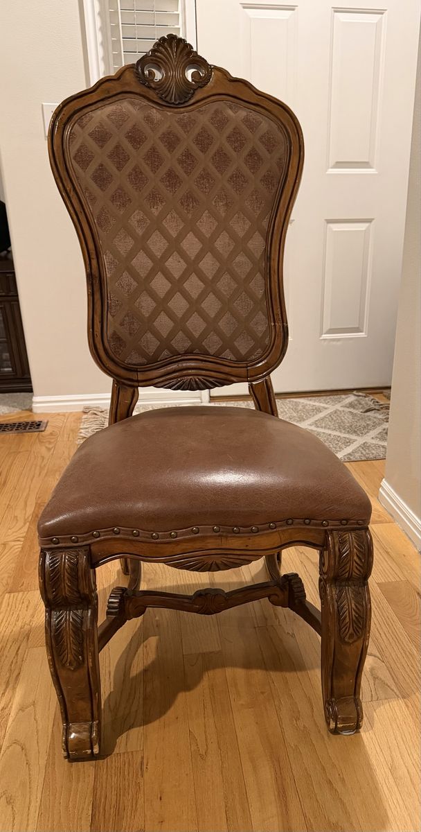 4 Dining room chairs