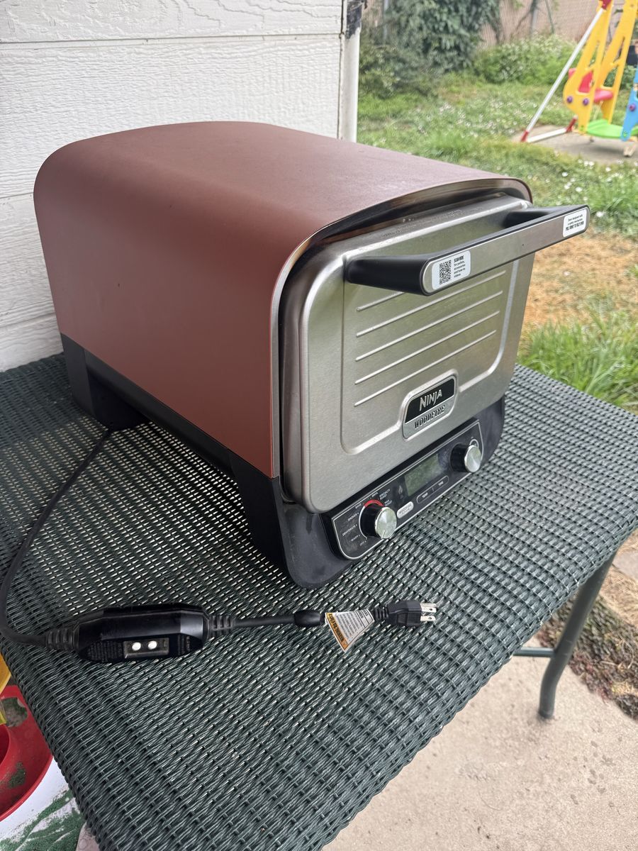 Ninja Woodfire Outdoor Oven & Smoker