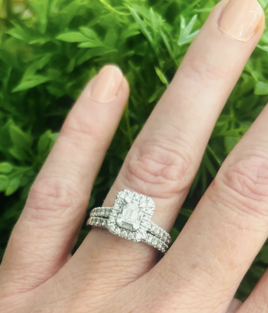 Stunning 0.95 CT. T.W. Baguette Cut Halo Diamond Ring in 14K Gold Wedding Ring Set