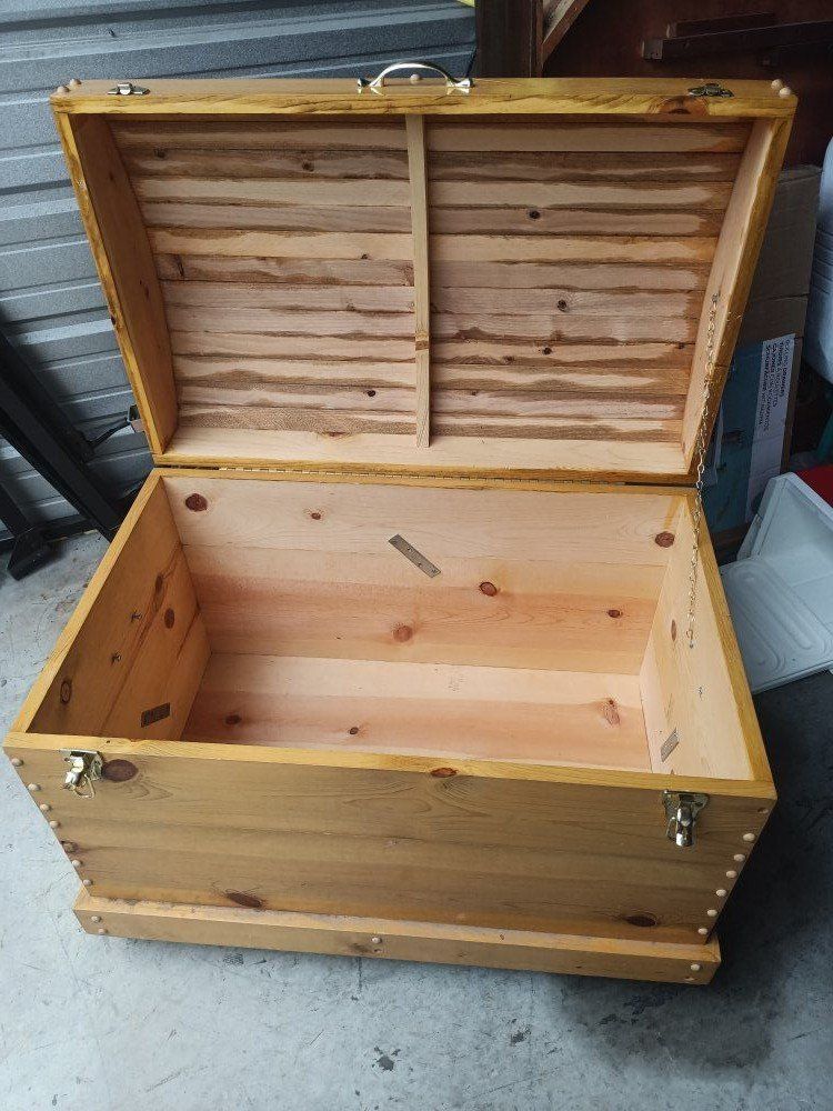 wood trunk 32x20x24