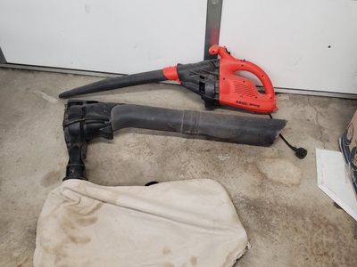 Electric Leaf Blower and Vacuum with Collection Bag - Black and Decker