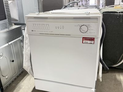 HUGE DEALS NOW! GOOD MAYTAG WHITE DISHWASHER