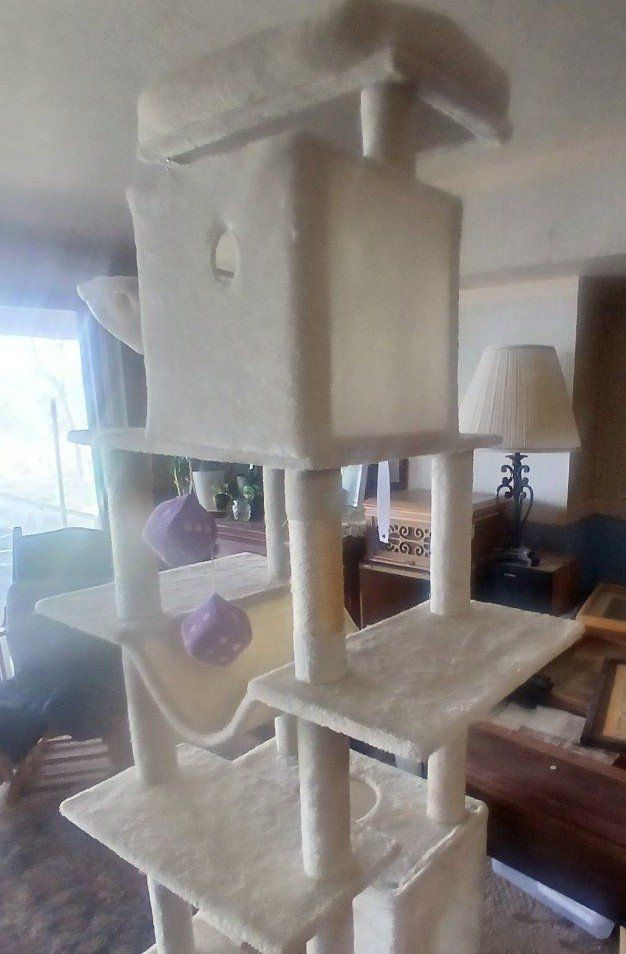 Cat tower, Plush, excellent condition. Price Drop
