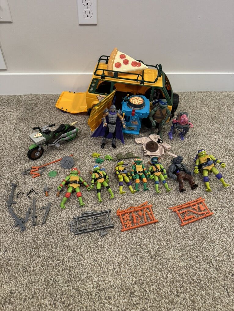 TMNT Toys/action Figures/Van