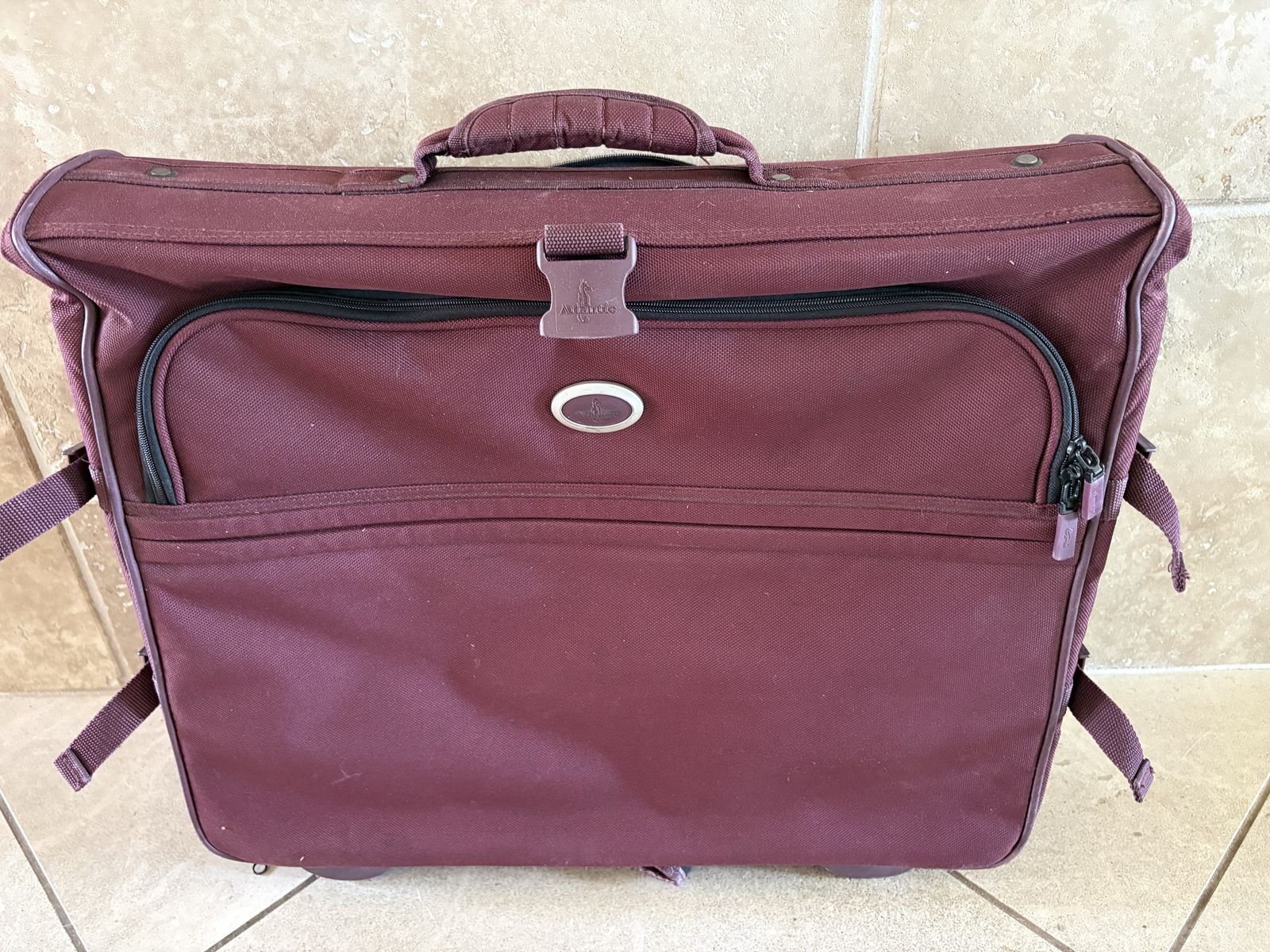 Atlantic Rolling Garment Bag Luggage