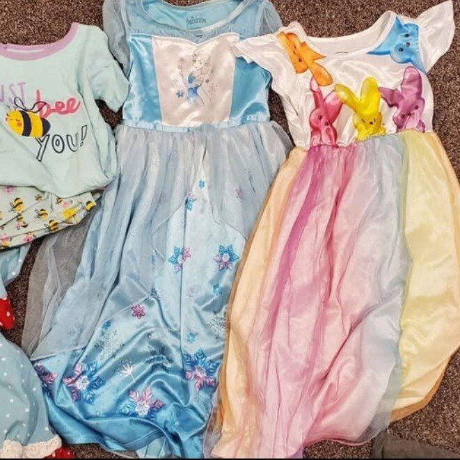 set of Girls pajamas/nightgowns 6x