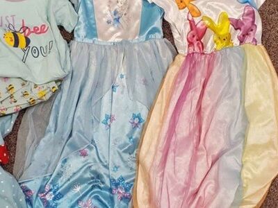 set of Girls pajamas/nightgowns 6x