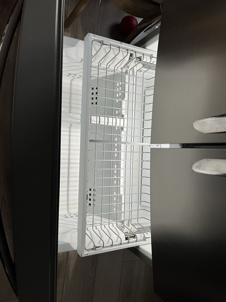 Main image 3