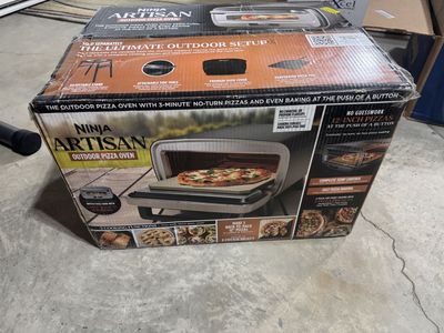 SHARK NINJA OUTDOOR ELECTRIC OVEN. PERFECT FOR FATHER'S DAY!