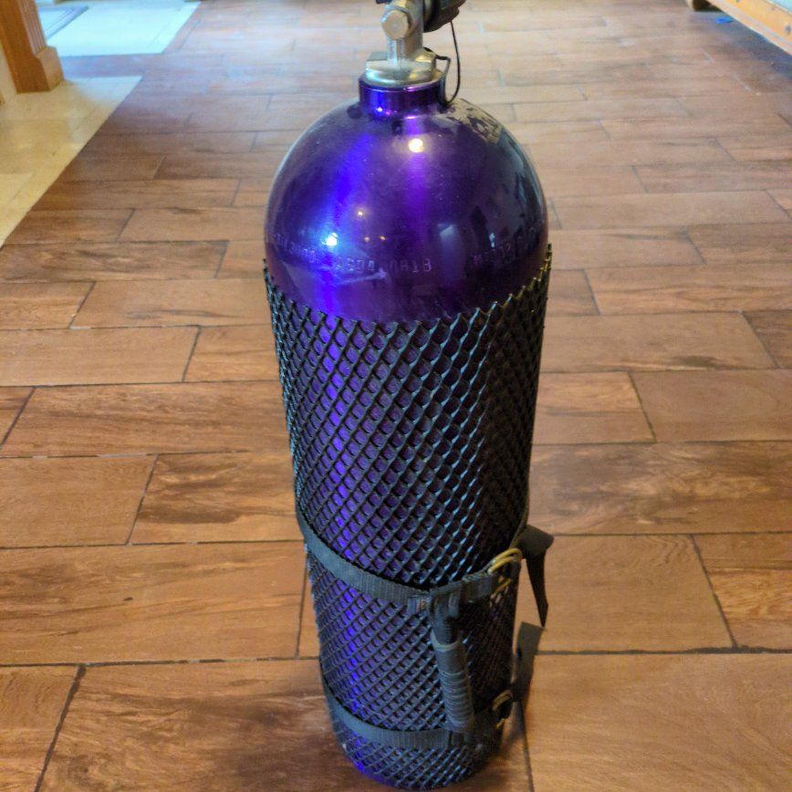 Scuba tank