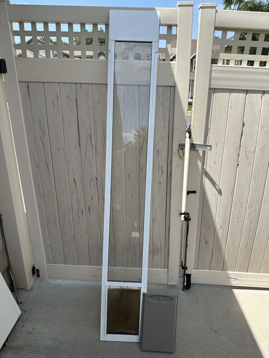 PetSafe White Sliding Glass Pet Door Insert - Large Size for Dogs/Cats