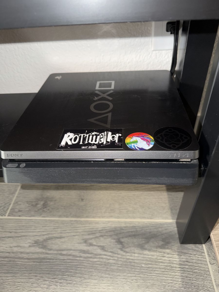PS4 1TB