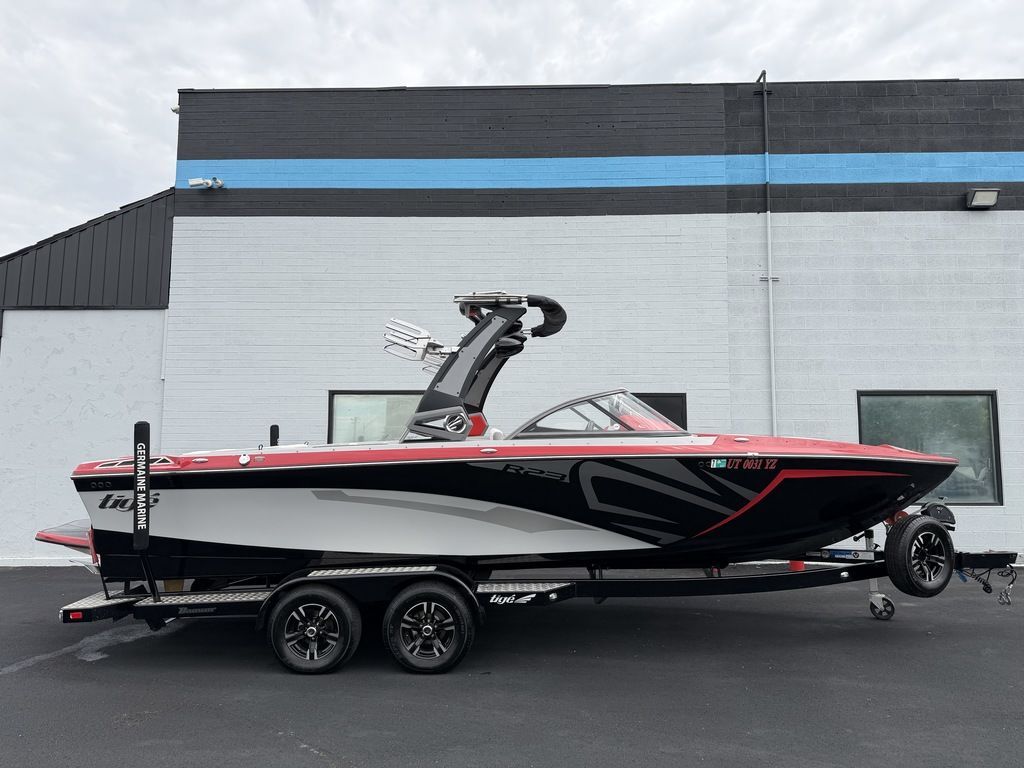 2018 Tige R23