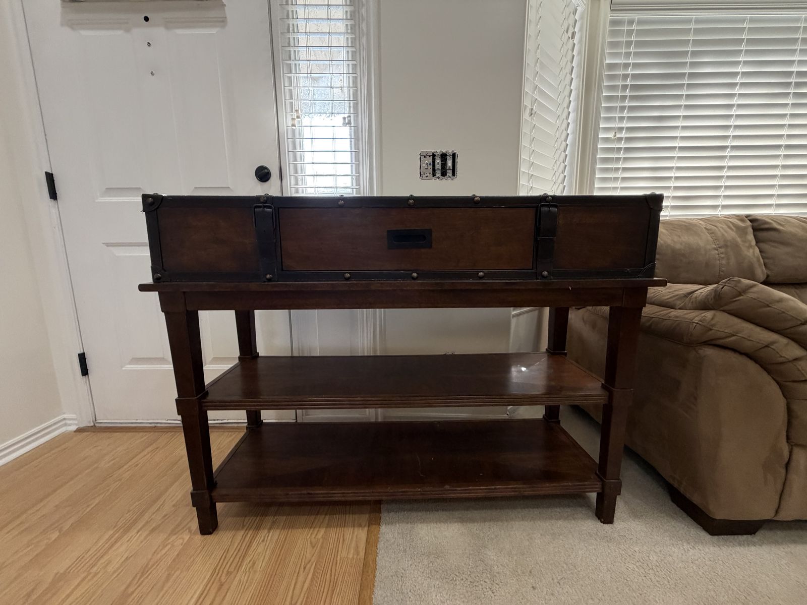 Trunk-style TV Stand with Drawer