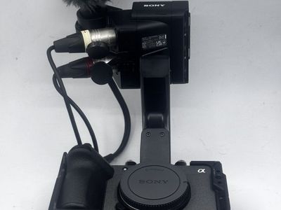 Sony FX30 26mp APS-C Cinema Series XLR Head Mic