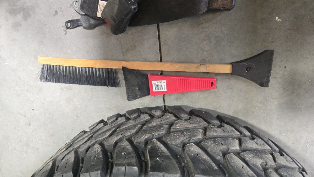 Snow Brush/scraper