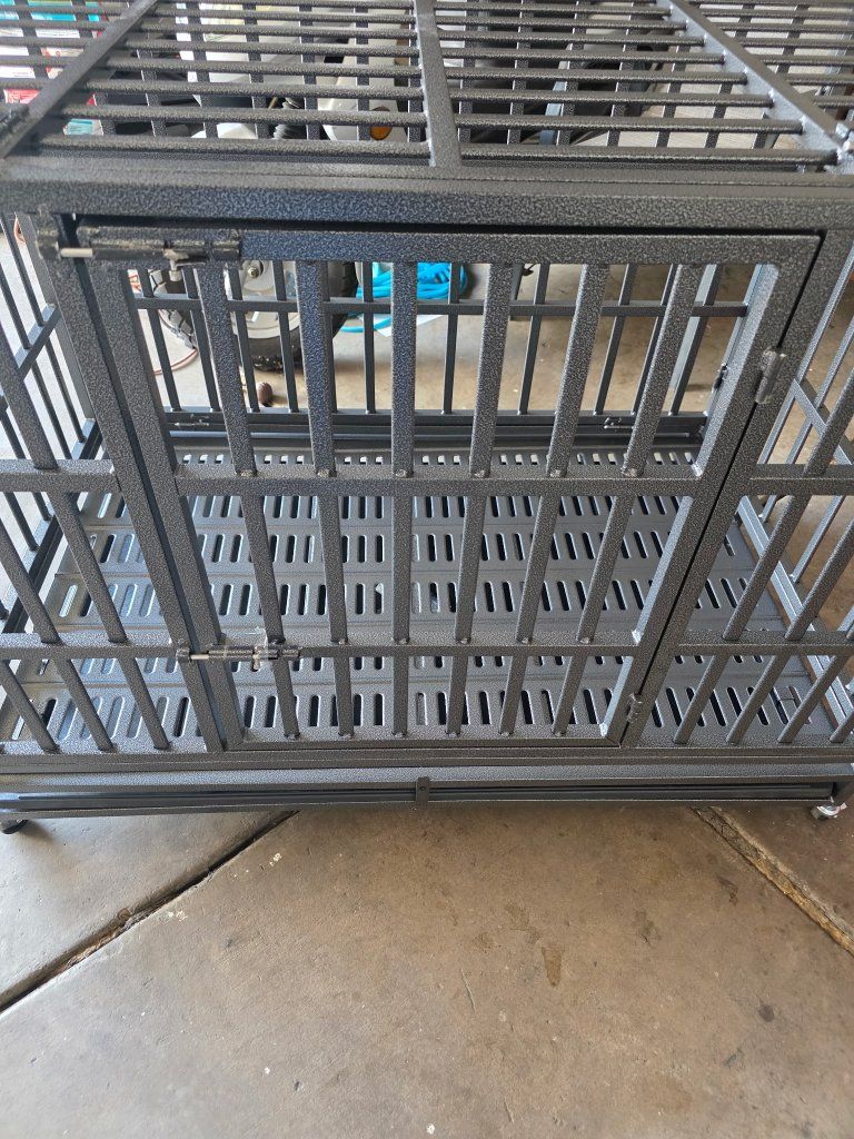 Dog crate