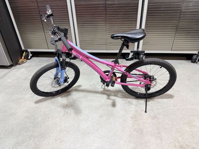 Cute pink girls bike
