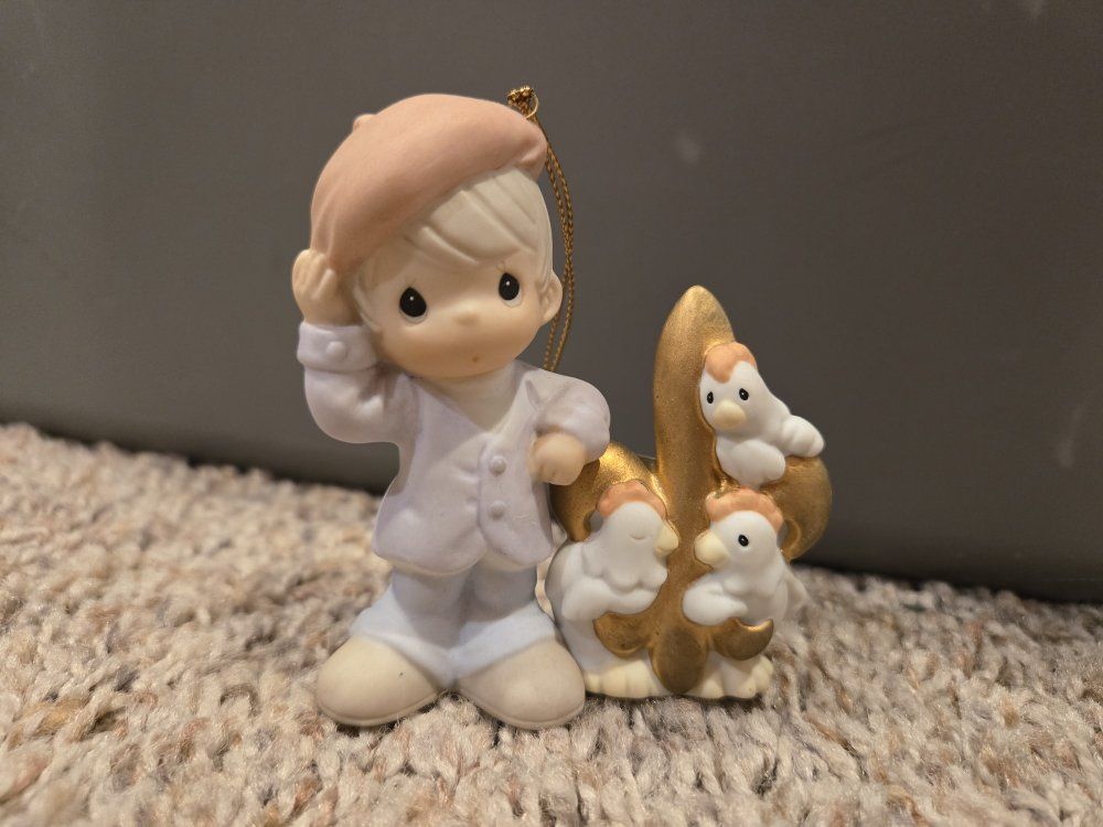 Precious Moments Porcelain Ornament Saying Oui To Our Love 1998 Enesco 456004