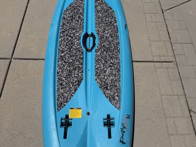 Lifetime paddle boards with oar