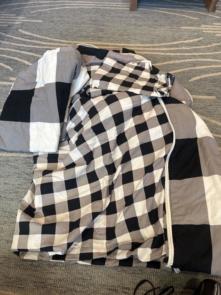 Beddy’s Buffalo Plaid Twin Size with Zip Closure