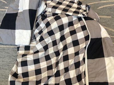Beddy’s Buffalo Plaid Twin Size with Zip Closure