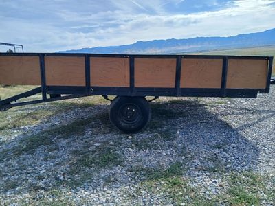 Old Trailer 10ft