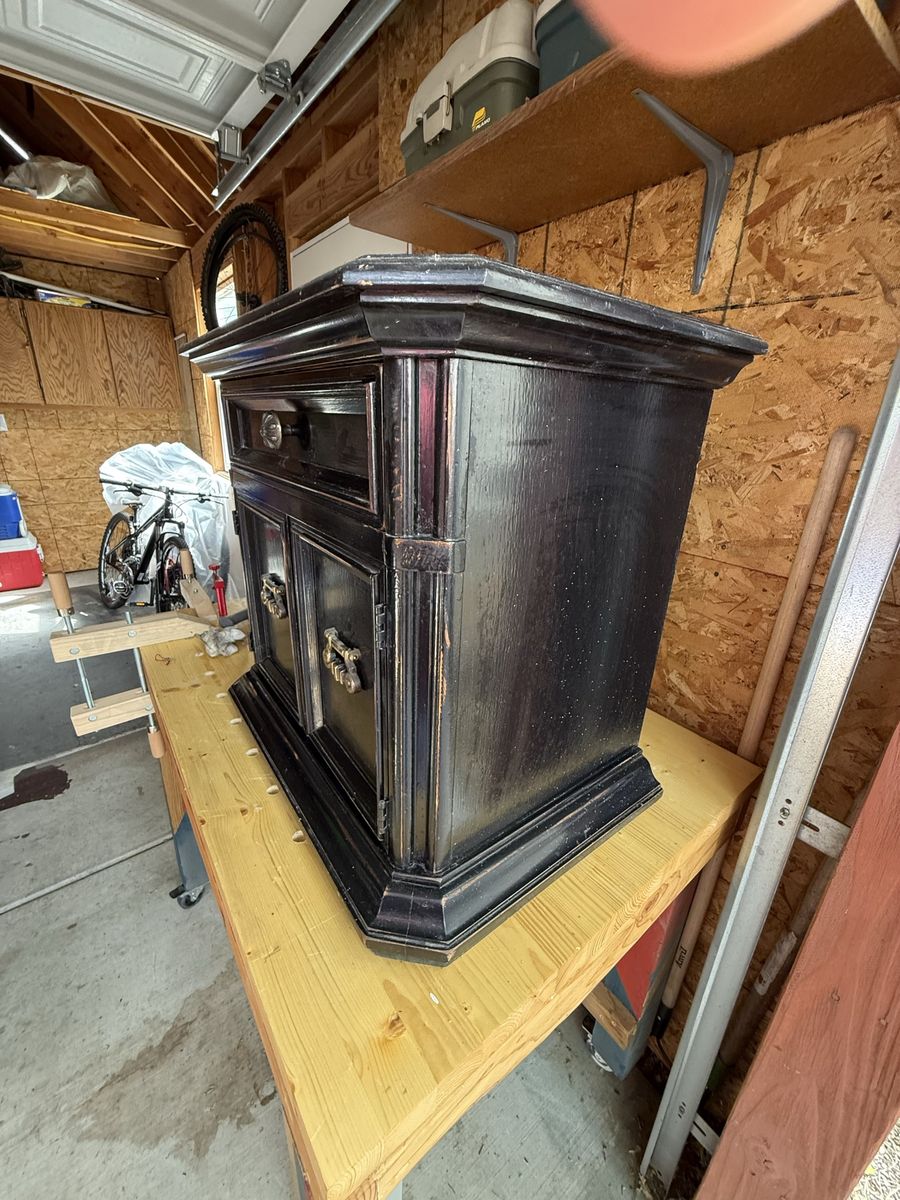 Main image 3