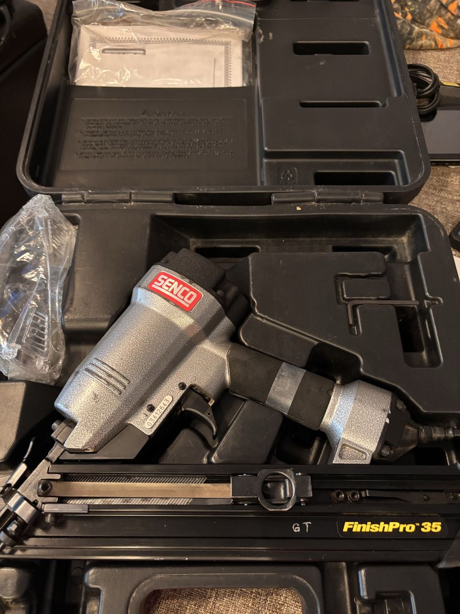 Senco 15 Gauge Finish ProNailer Gun In Great Shape