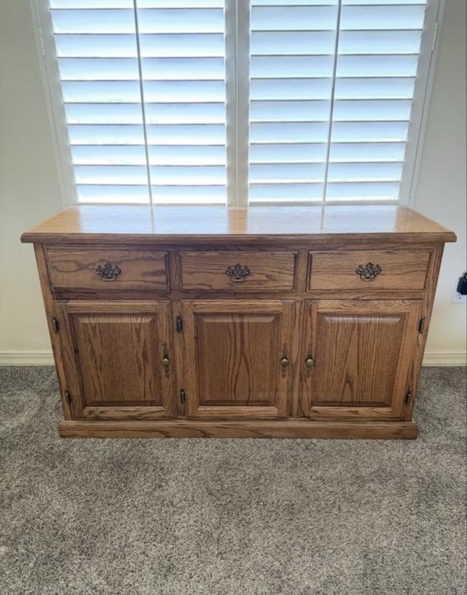 Solid Wood Cabinet with 3 Drawers & 3 Cabinets, Medium Oak Finish, Excellent Condition