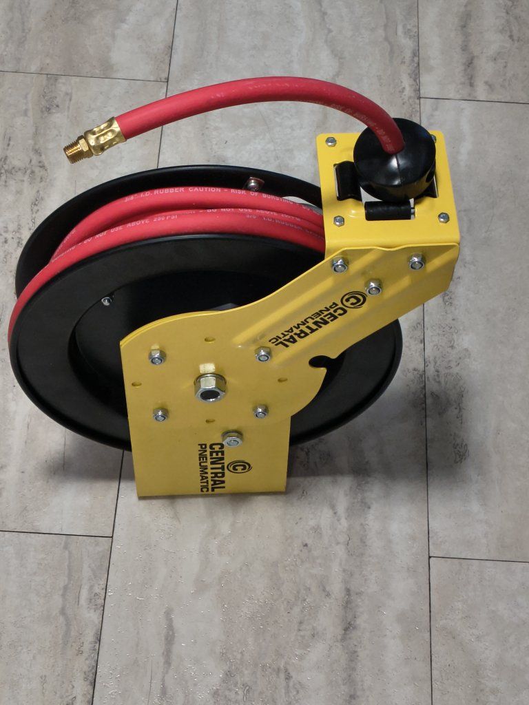 Air hose retractable reel/hose