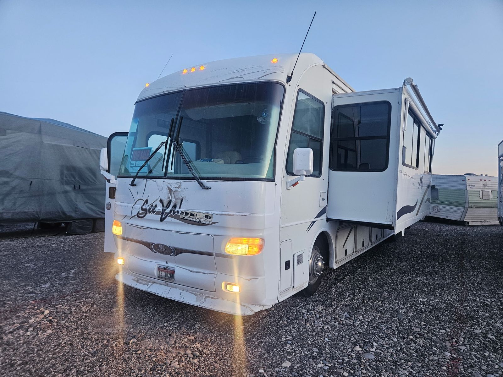 2005 Alpha See Ya 40’ diesel pusher