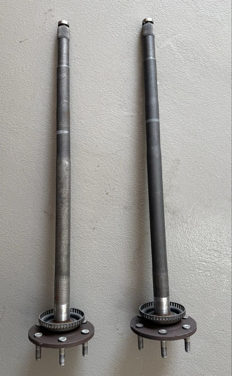 OEM RAM 1500 Rear Axles (V8, 3.92, eLocker)