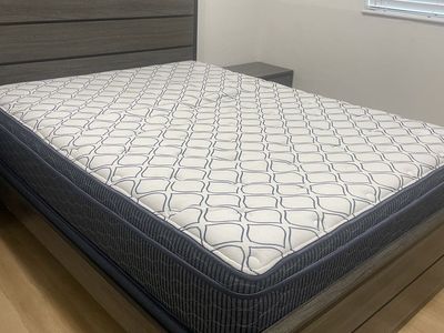 Sunset Sleep Queen Mattress $OBO