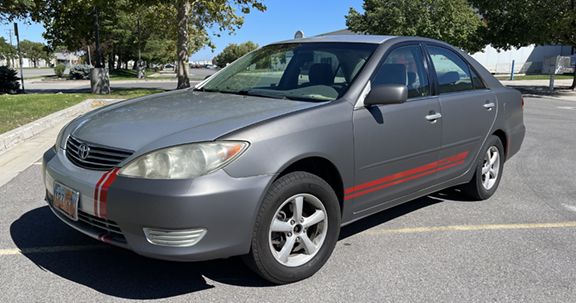 2005 Toyota Camry LE