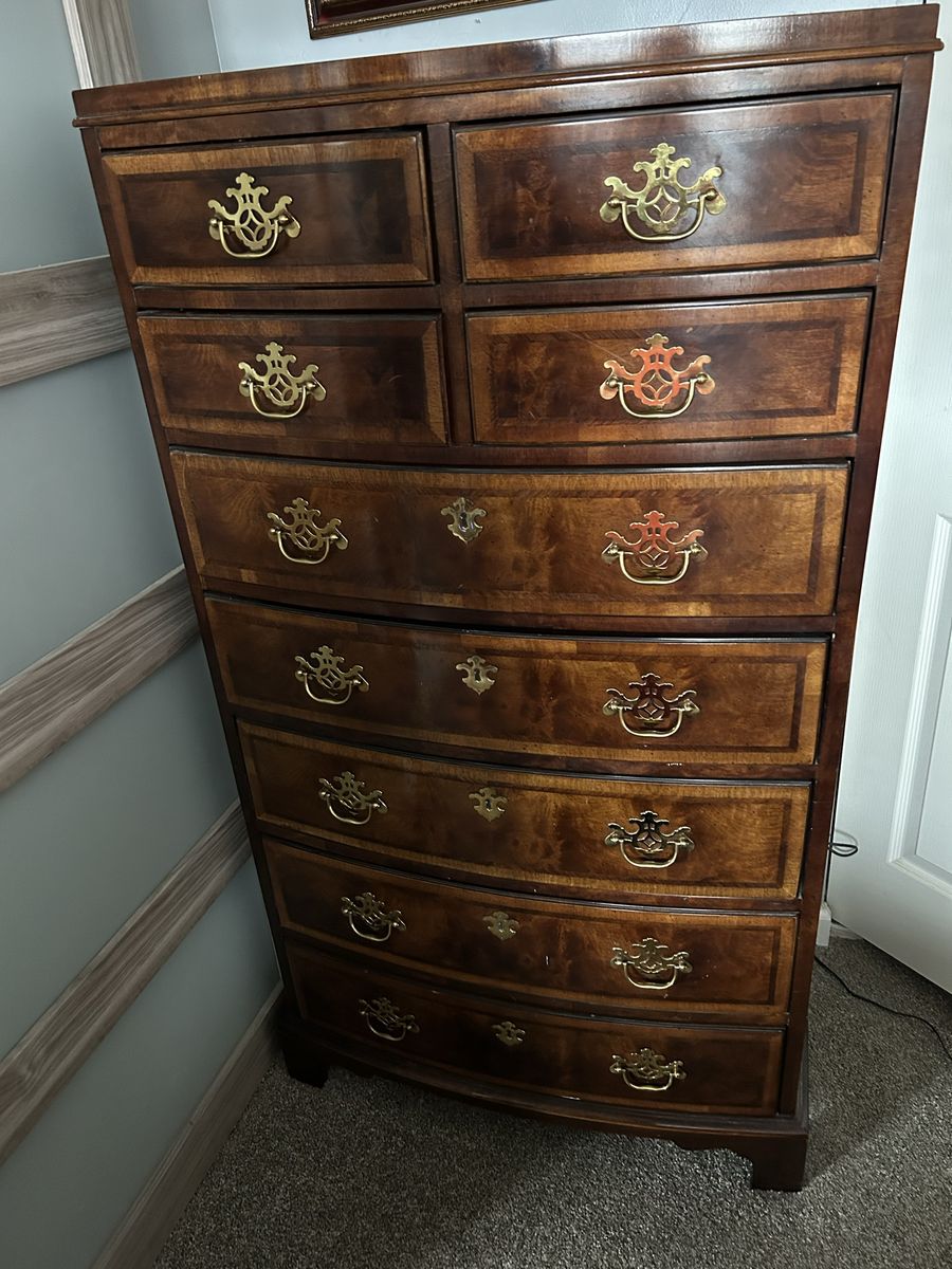 Henredon Burled Aston Court High 9 Drawer Dresser