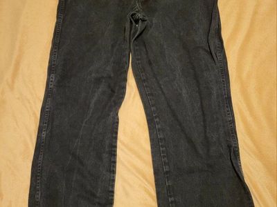 **NEW MEN'S 38WX32L WRANGLER JEANS**