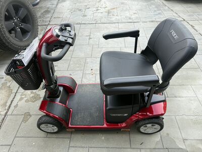 Brand New Pride Victory 9 Scooter $1,600