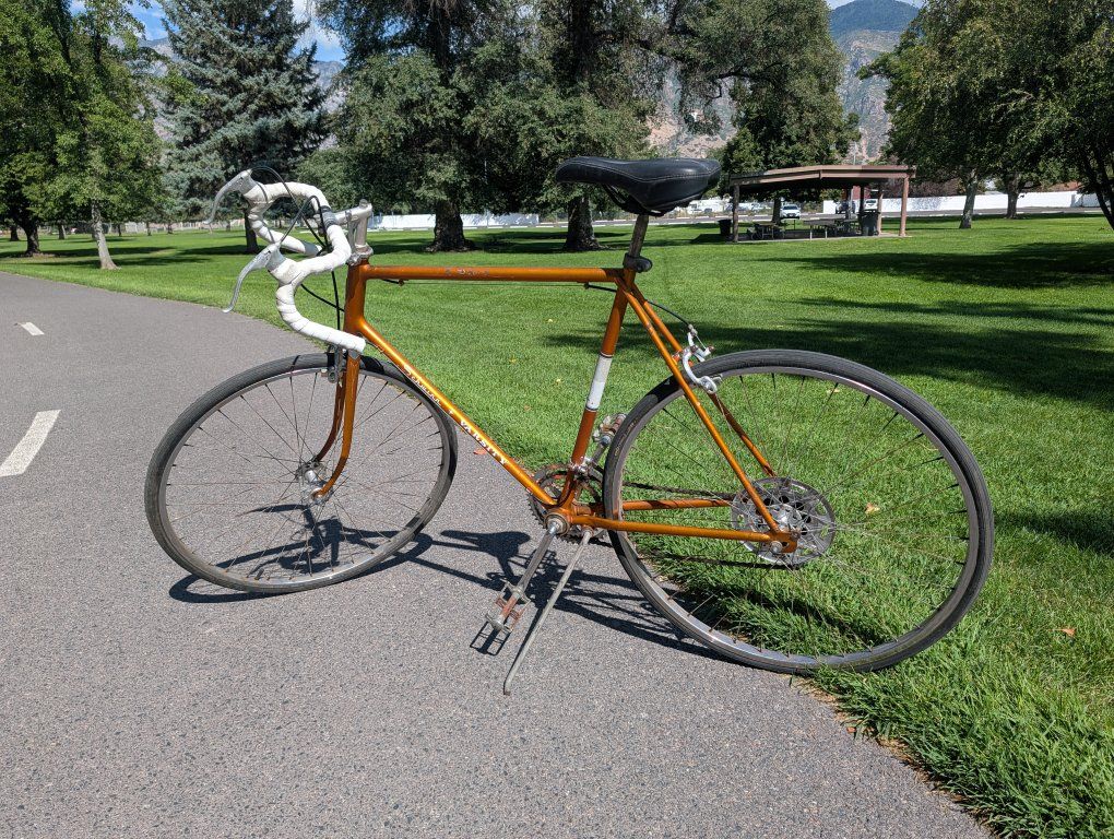 Vintage Schwinn Varsity 10 speed