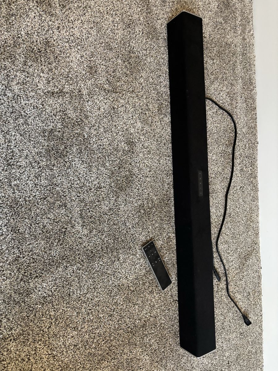 Vizio SB3820-C6 38" 2.0-Channel Sound Bar with Remote - Black, Excellent Condition