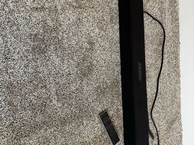Vizio SB3820-C6 38" 2.0-Channel Sound Bar with Remote - Black, Excellent Condition