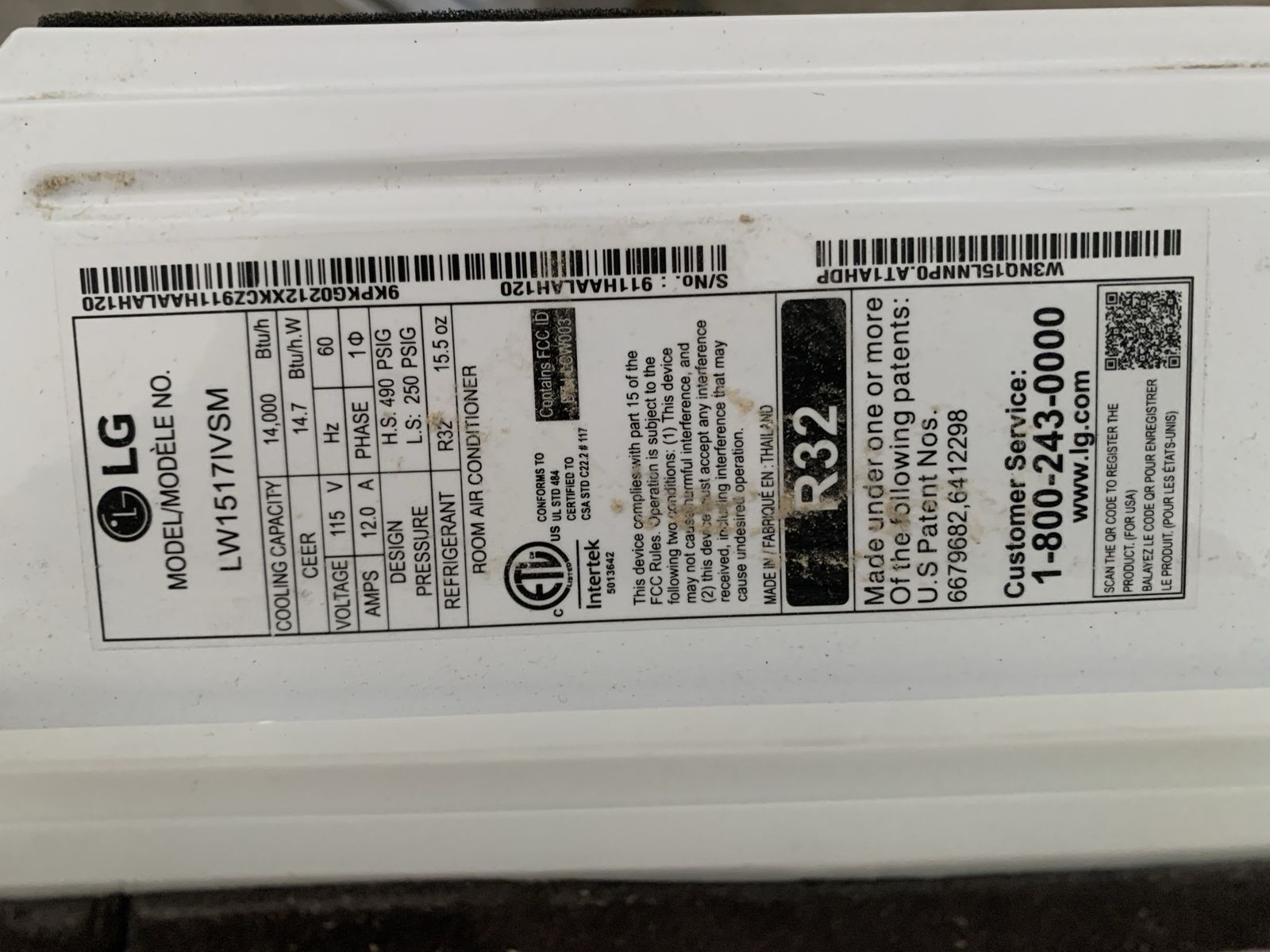 Air conditioner 14,000 ft cooling capacity
