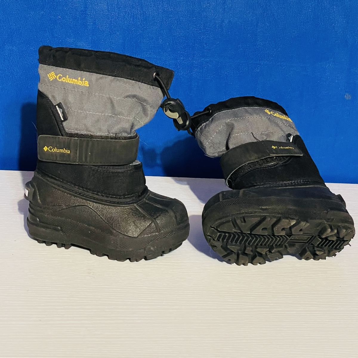 Columbia Kids Black/Grey Waterproof Winter Snow Boots Size 7