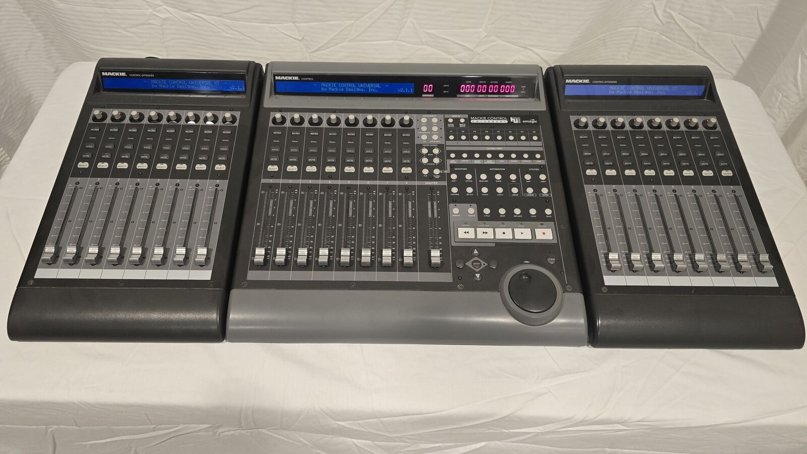 Mackie Control Universal control surface and extenders