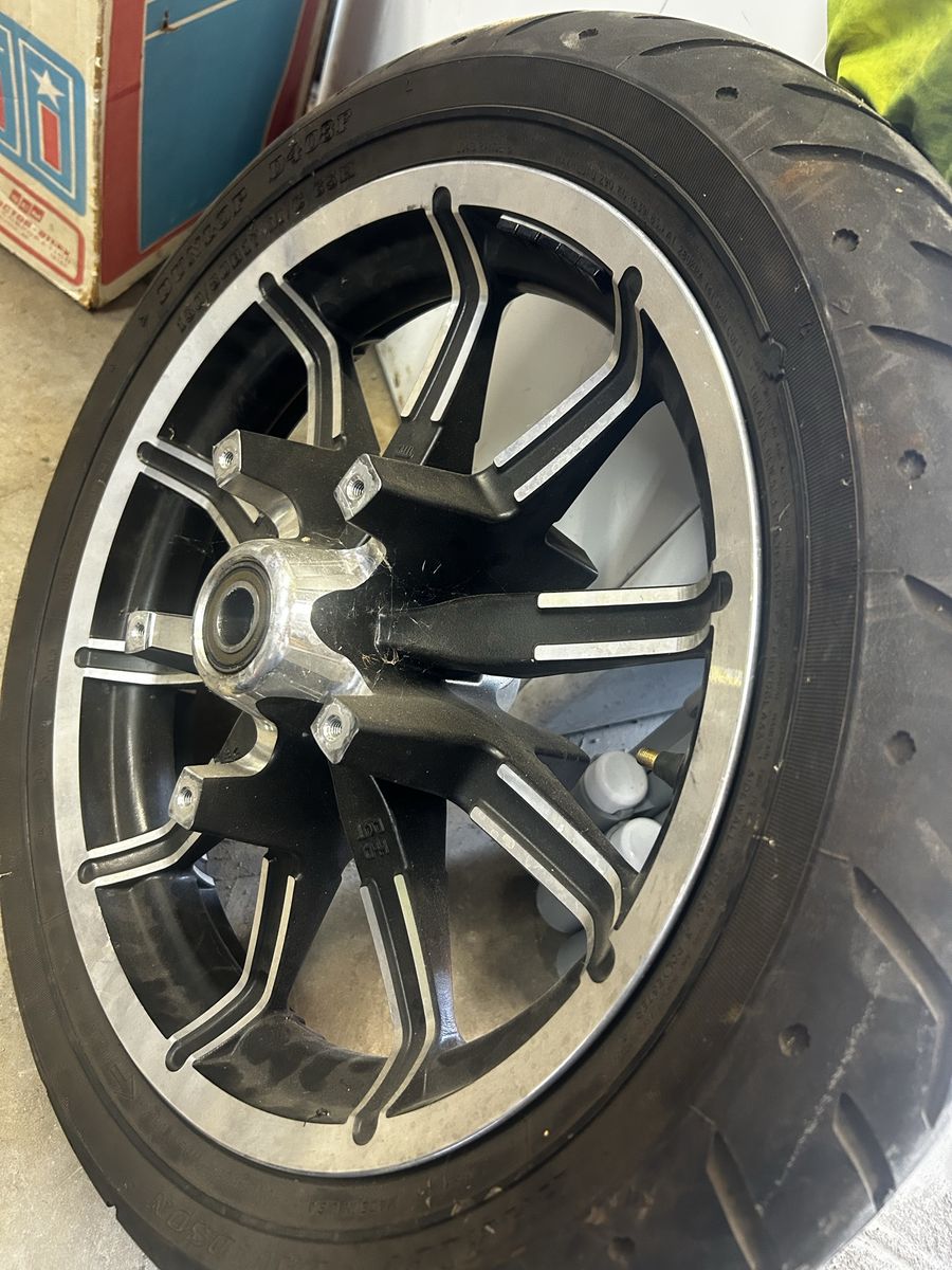 2010 ?? Or so Harley tire and wheel