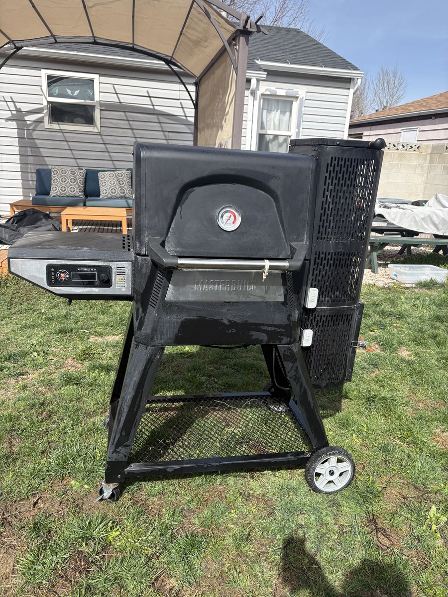 Masterbuilt Smoker