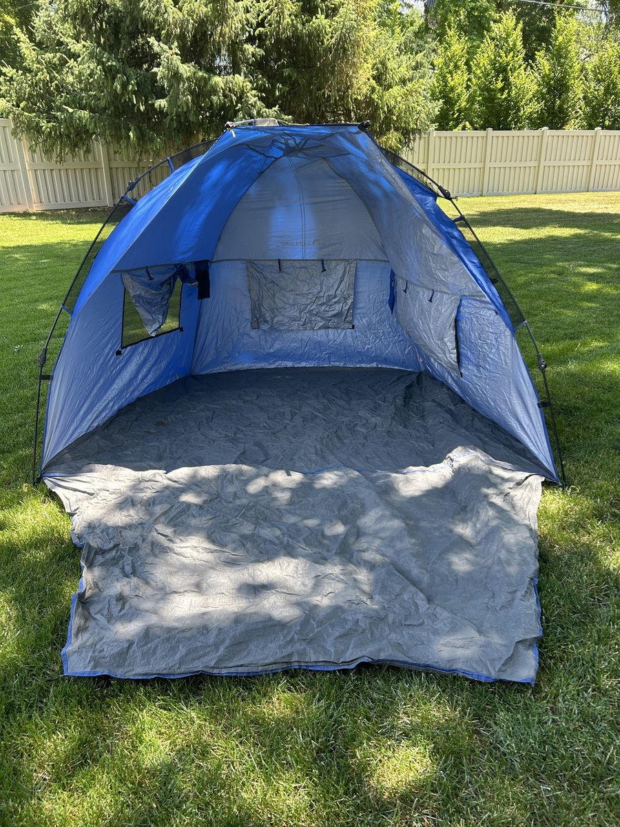 Portable Blue Beach Tent Sun Shelter - Easy Set-Up, UV Protection, Lightweight