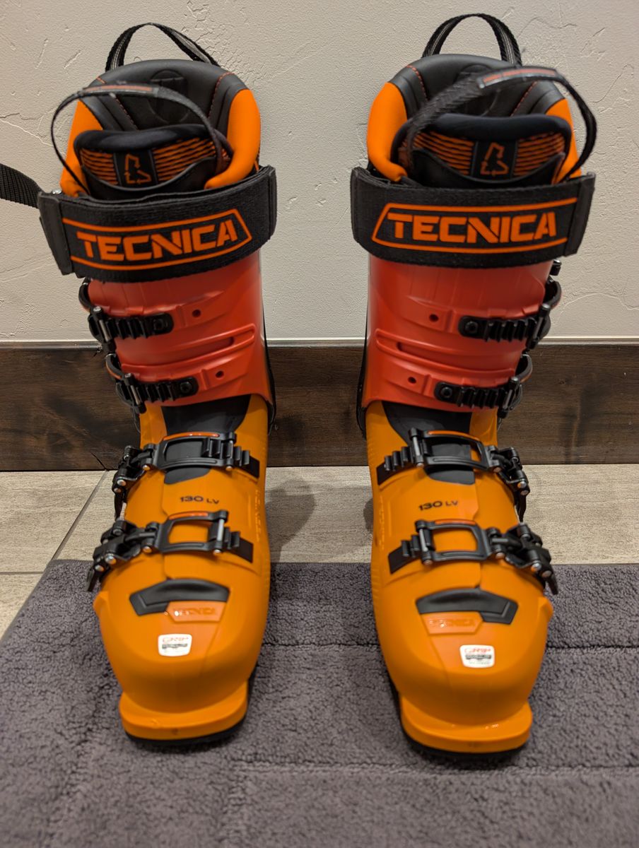 NEW 2026 Tecnica Mach1 130 LV Ski Boots Size 26.5